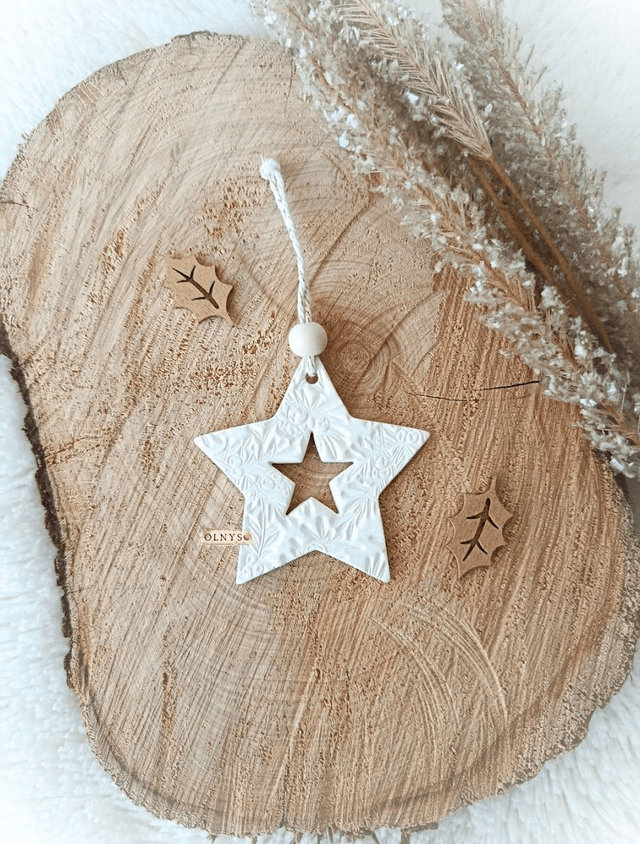 Décoration / Ornement de Noël étoile - coeur - sapin en argile (relief houx)
