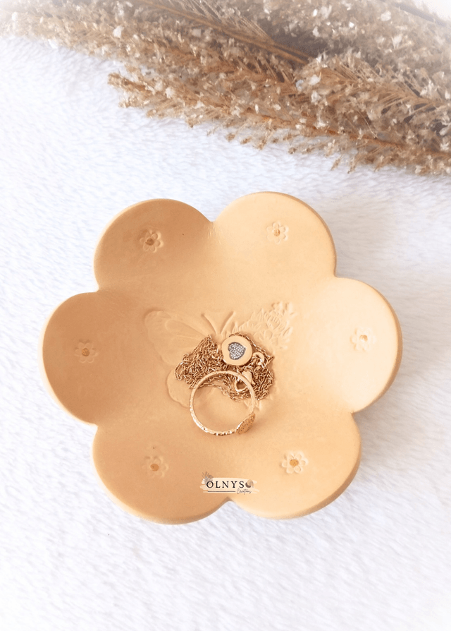 Coupelle porte bijoux en argile motif papillon / Vide-poche