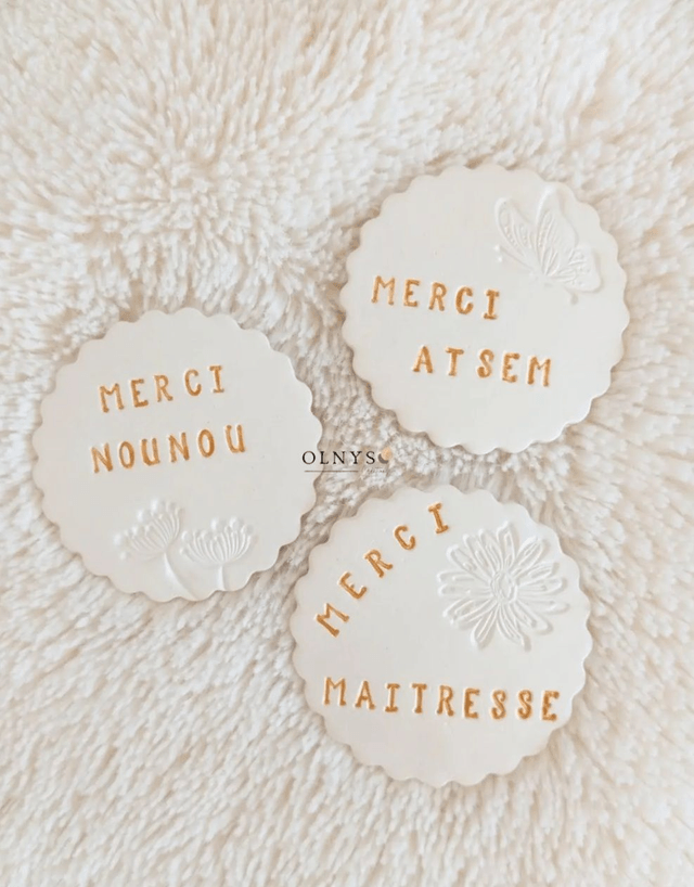 Magnet en argile "Merci maîtresse / Nounou / Atsem" - Cadeau de fin d'année pour maitresse, nounou ou atsem, à personnaliser