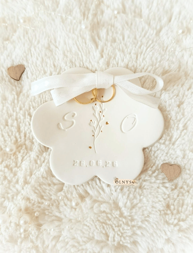 Coupelle porte alliances personnalisable en argile / Mariage