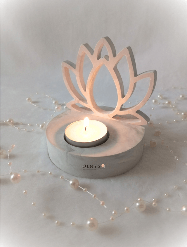 Bougeoir "fleur de lotus" en plâtre 
